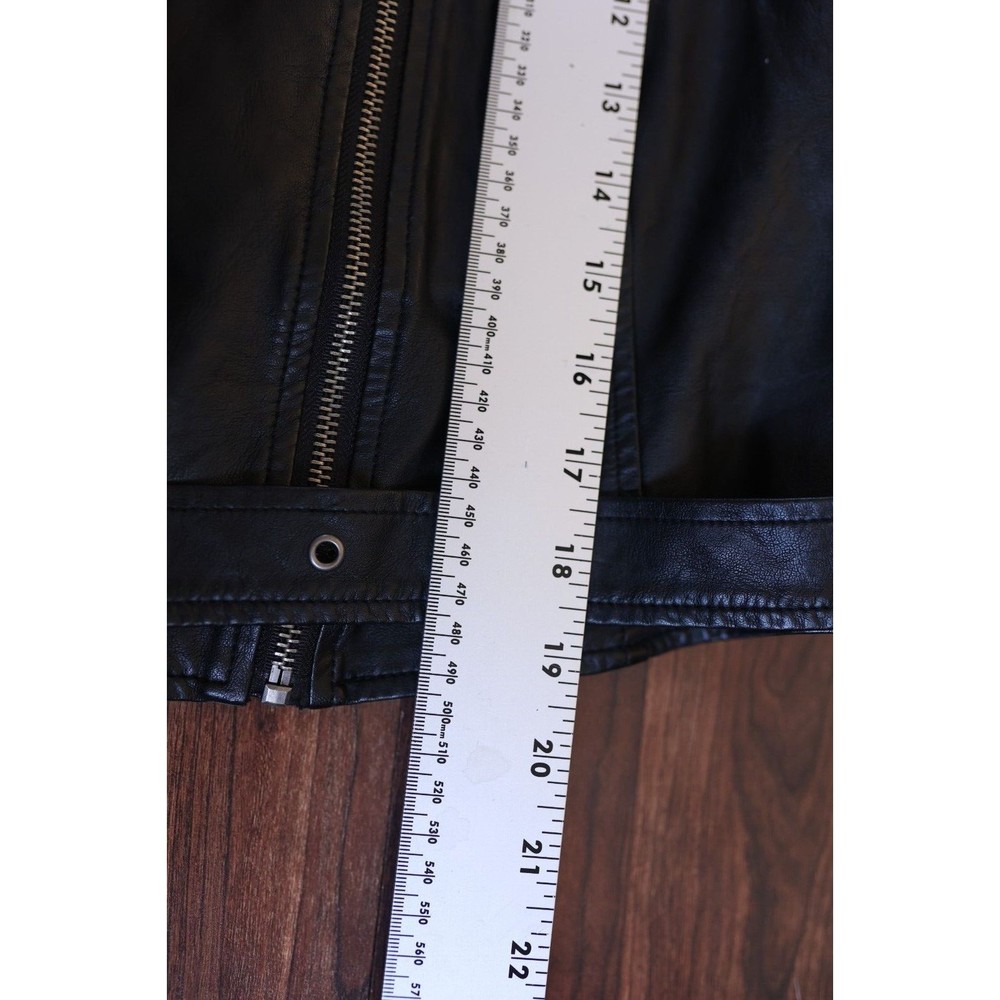 Hot Topic Black Moto Vest L Faux Leather Asymmetrical Bad Kitty back Patch - Picture 9 of 11